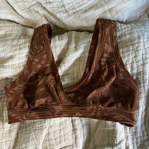 Skims latte swirl plunge summer mesh bra